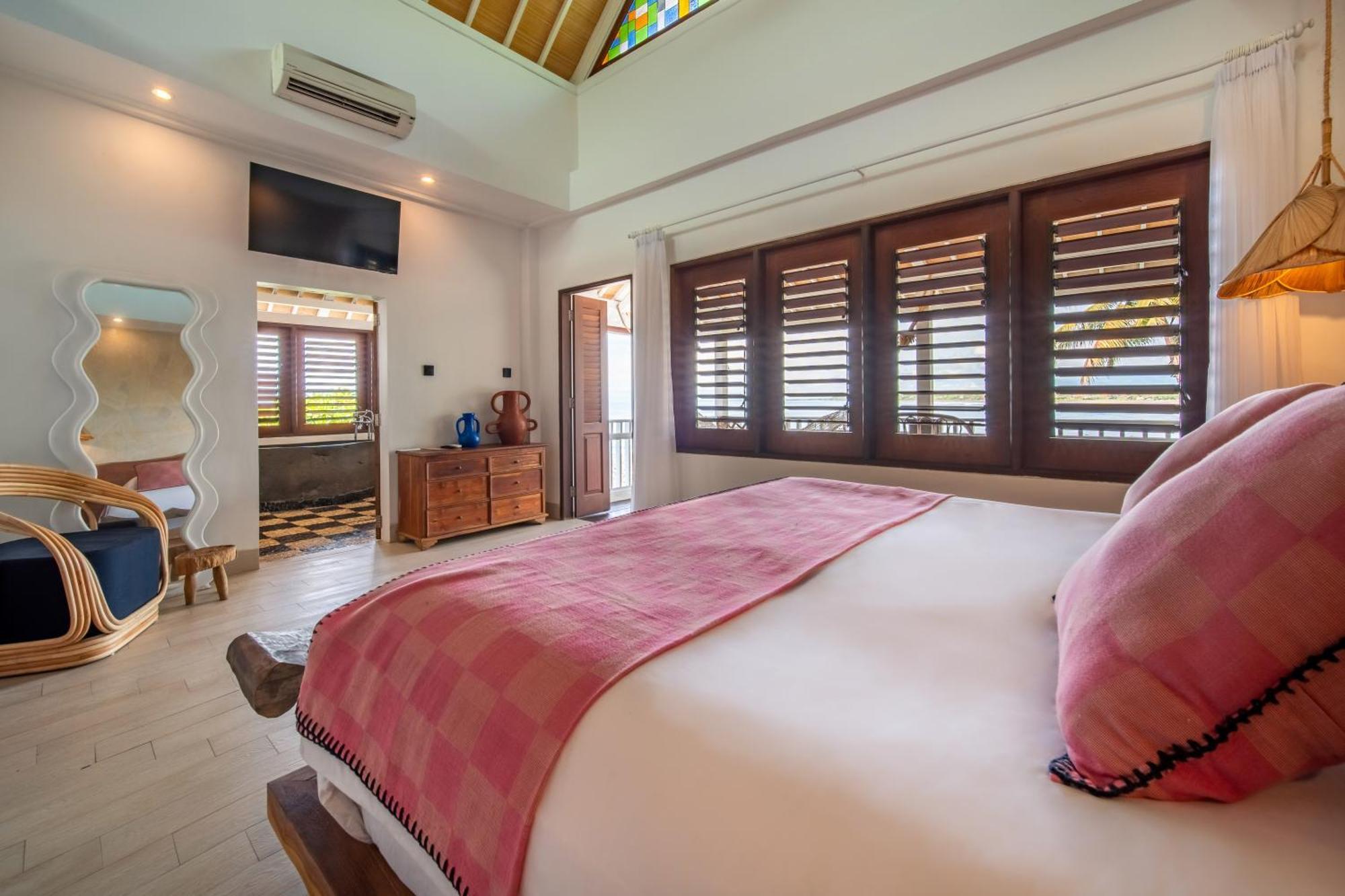 Bombora Medewi Hotel Pulukan Bagian luar foto