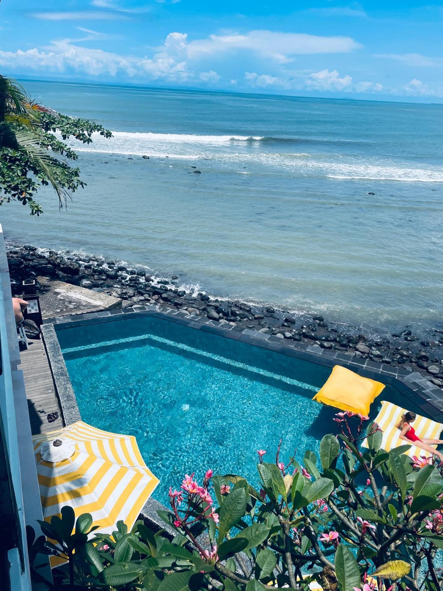 Bombora Medewi Hotel Pulukan Bagian luar foto